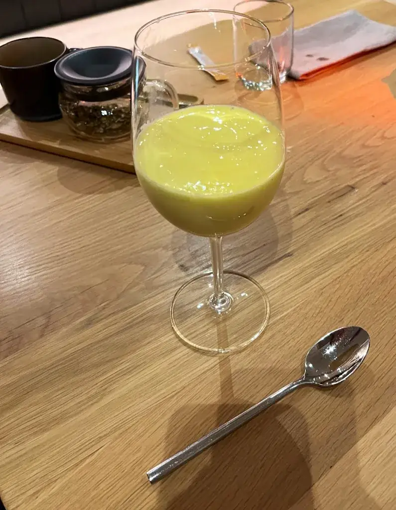 Yiting Wang_La Barriga_Pinte_review