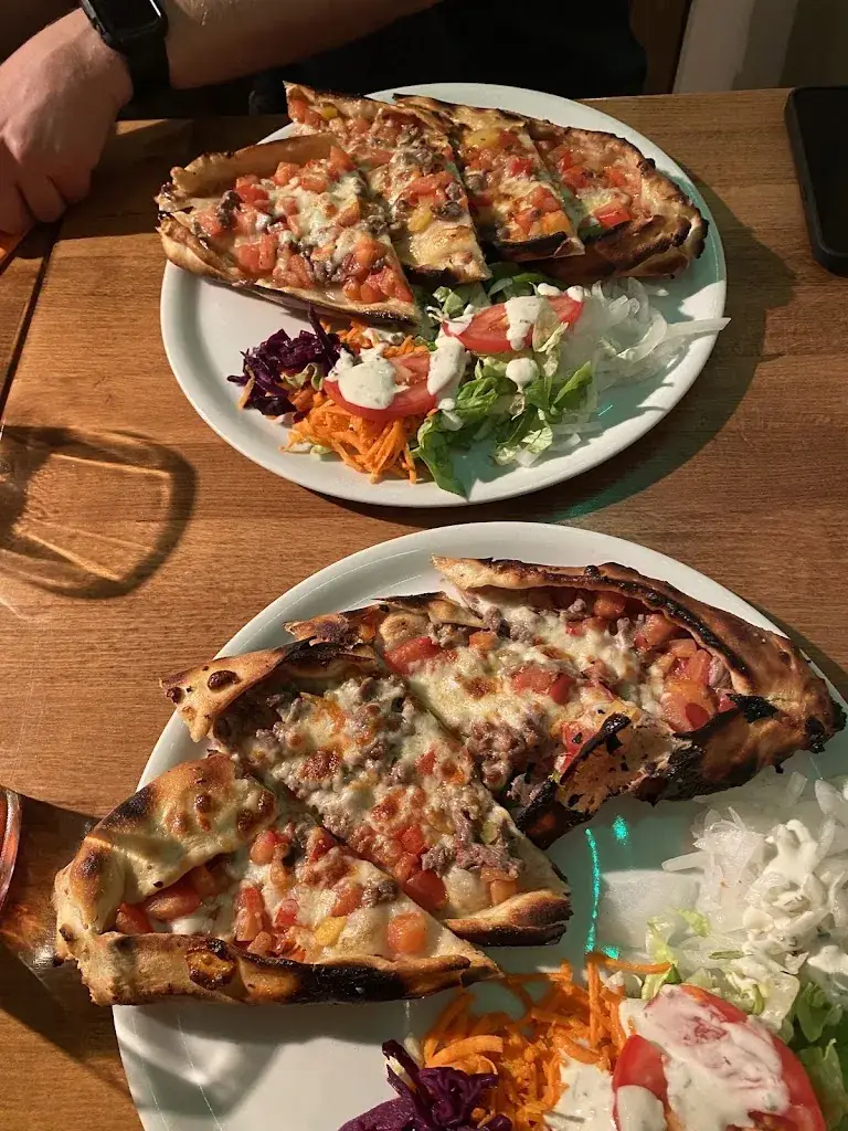 Aline Martins_Brasserie Demos_Pinte_review