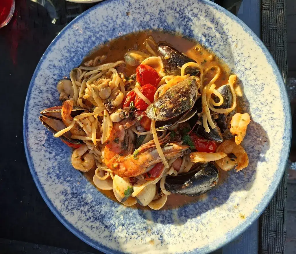 Nero t'Avola_Pinte_slider_image_3