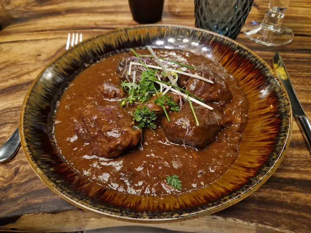 Antanas Brazenas_Bonaparte_Pinte_reseña