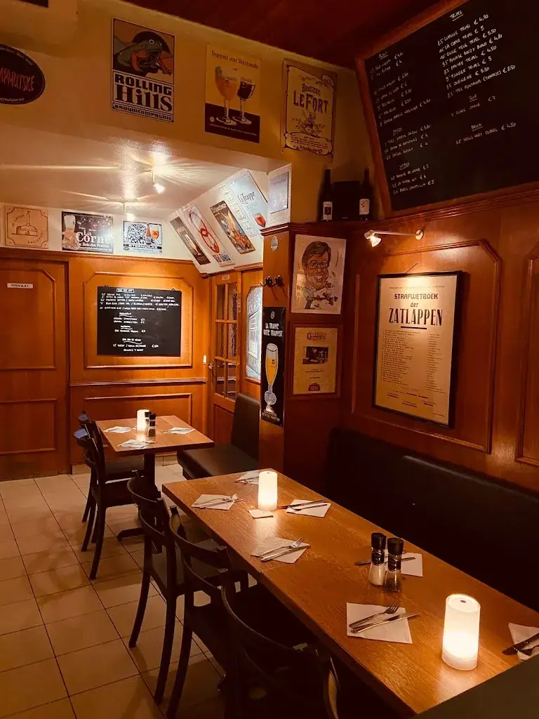 Eet-,whisky - en bierkroeg 't Kruiske_Deerlijk_slider_image_3