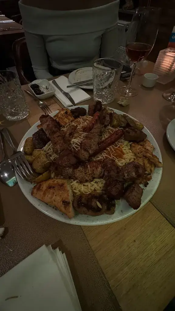 Arianna Voutsi_Theofanis Grieks Restaurant_Dendermonde_Bewertung