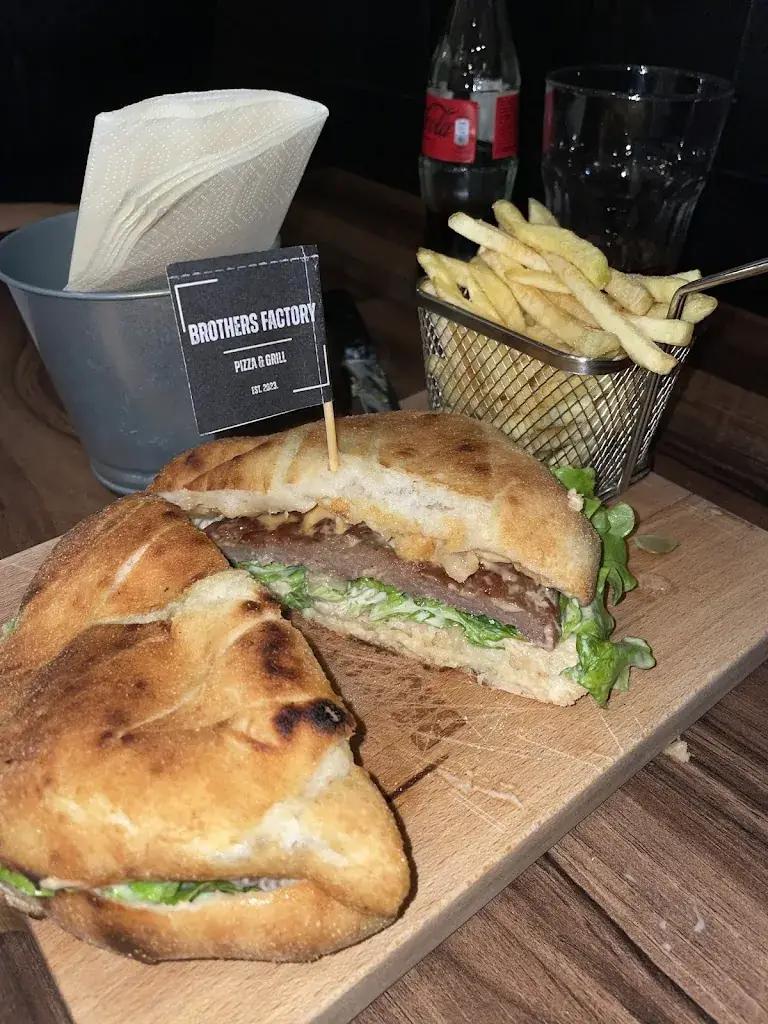 Matea Gredisnjak_Brothers Factory_Dendermonde_avis