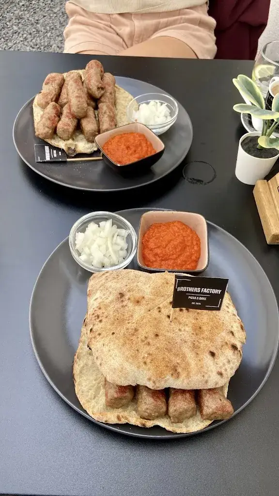 Anastazija_Brothers Factory_Dendermonde_avis