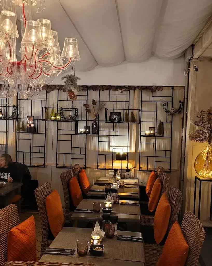 Matuvu? restaurante en Panne