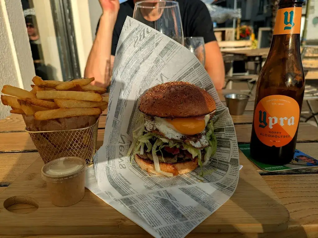 Surfburger_Panne_slider_image_3