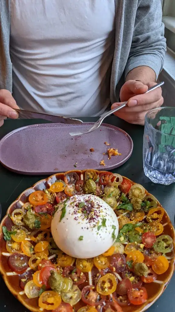 Holly B._Petit Comité_Panne_review