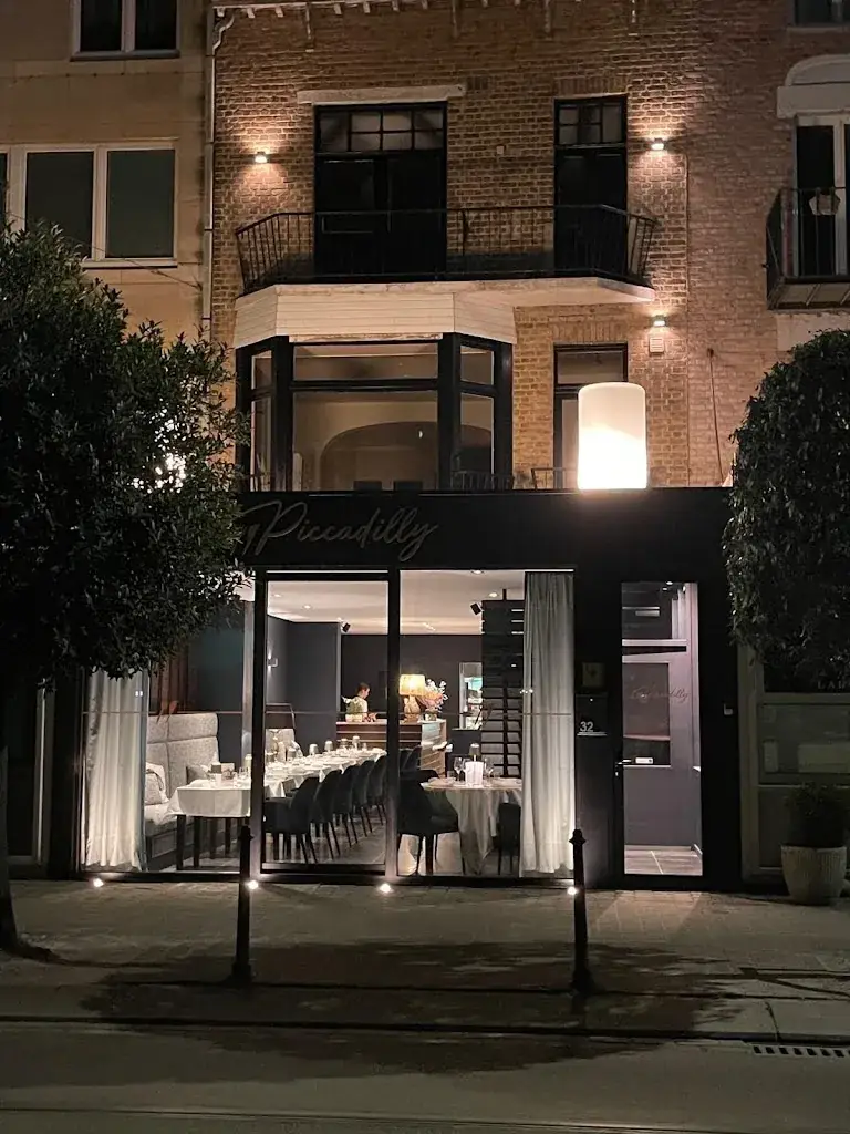 Piccadilly_Panne_slider_image_3