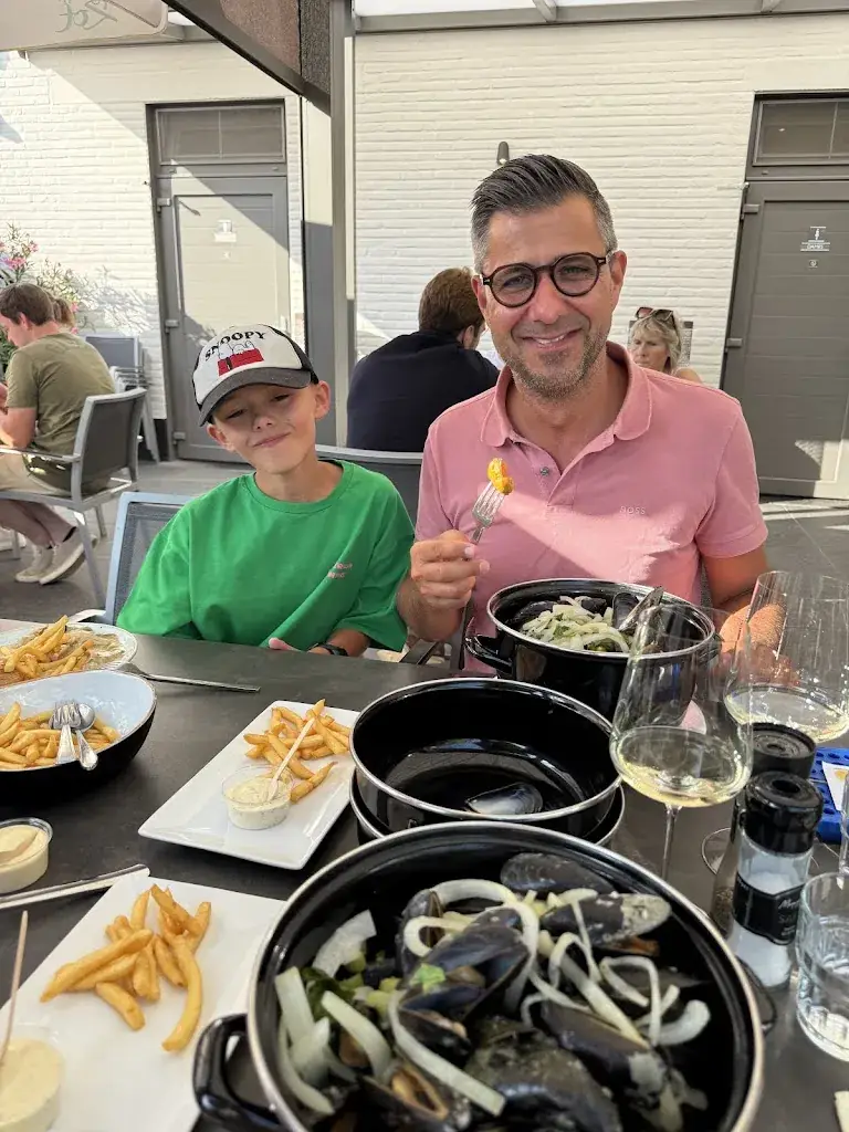 Sara Santens_De Mandel_Deinze_review