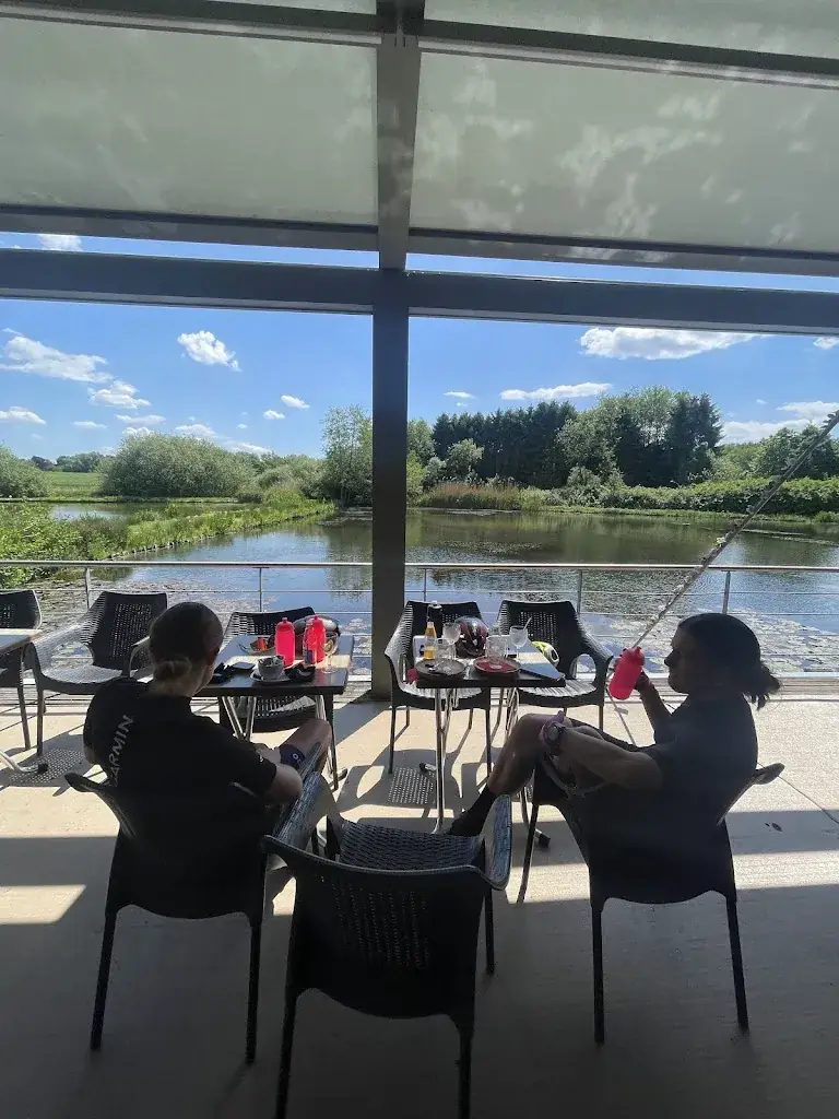 Morgane de Halleux_In De Specht_Denderleeuw_review