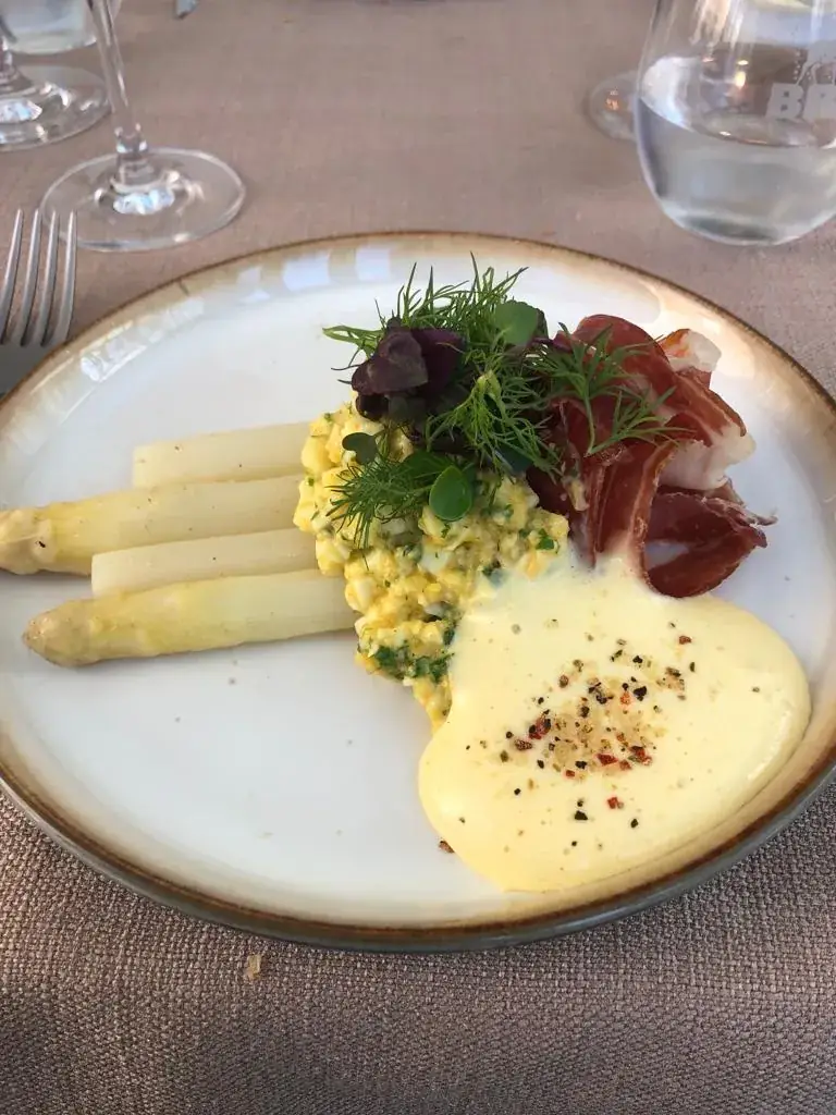 He Ma_Kasteel Nobelstede_Aalter_review