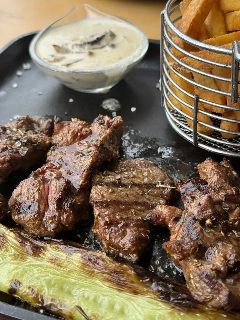 Giovanna Santos_Nezzo_Machelen_review