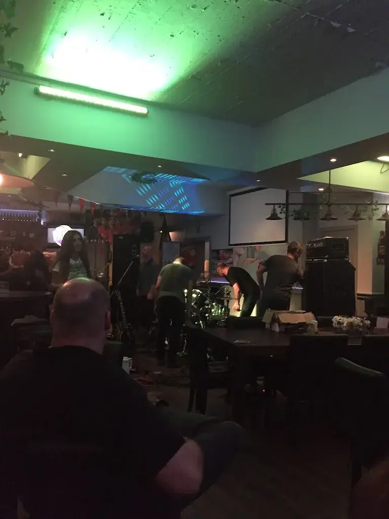 Byron Deithrick_Café PleXat_Dessel_review