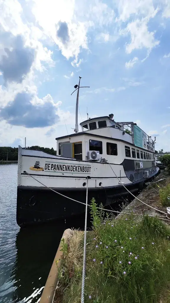 Dessel pannenkoeken boot restaurante en Dessel