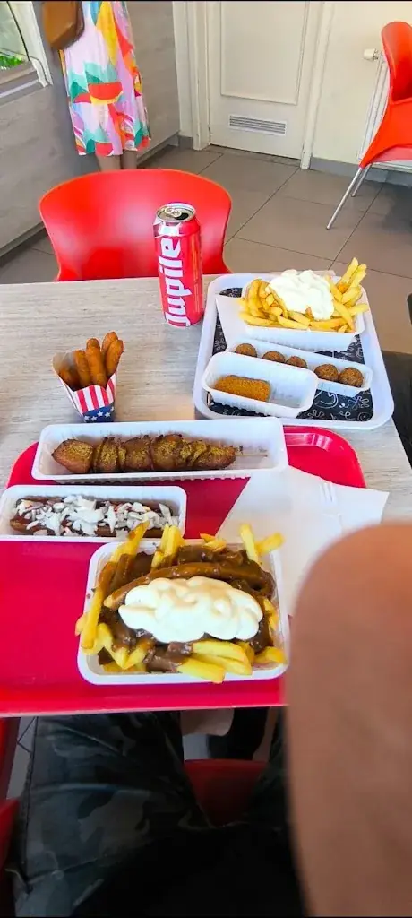 PrinZHabENiX_Frituur De Kolk_Dessel_reseña