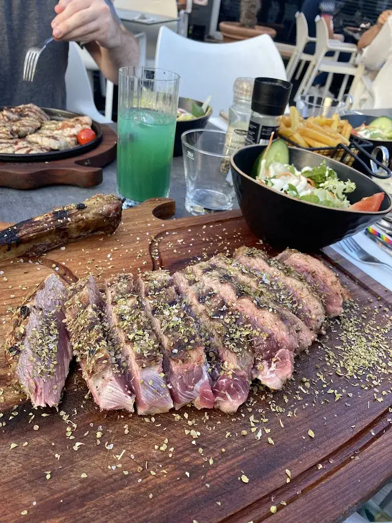 Claudia Blanco_Konak Steakrestaurant_Destelbergen_avis