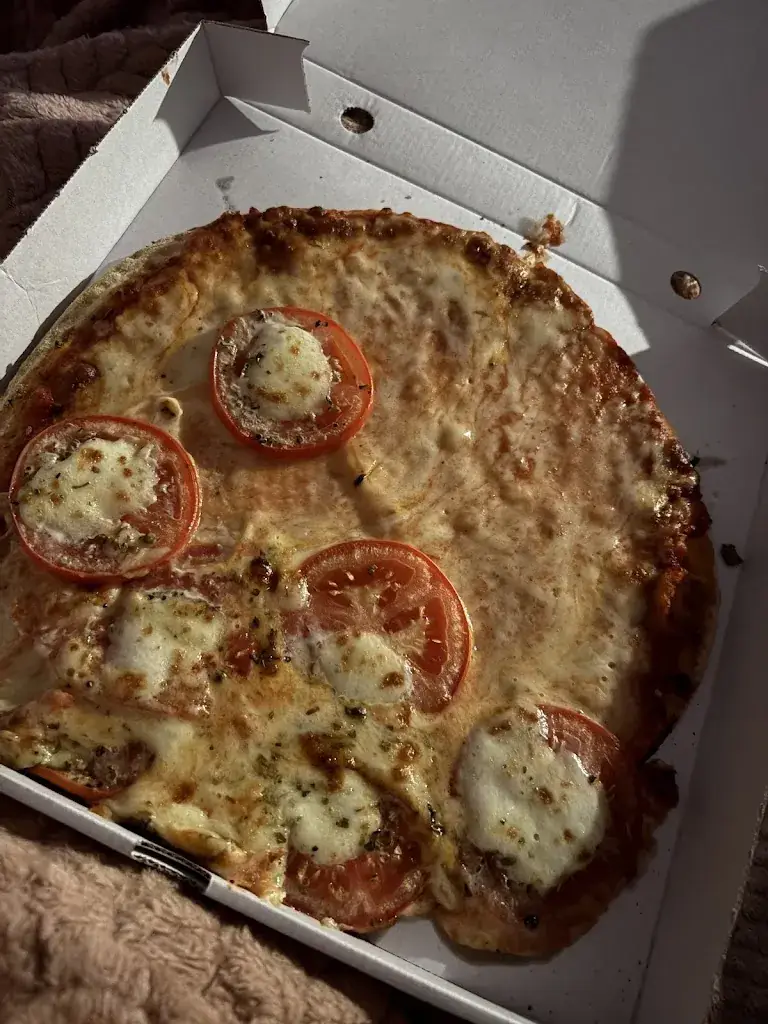 sara qerrolli_Pizza Mondo_Destelbergen_review