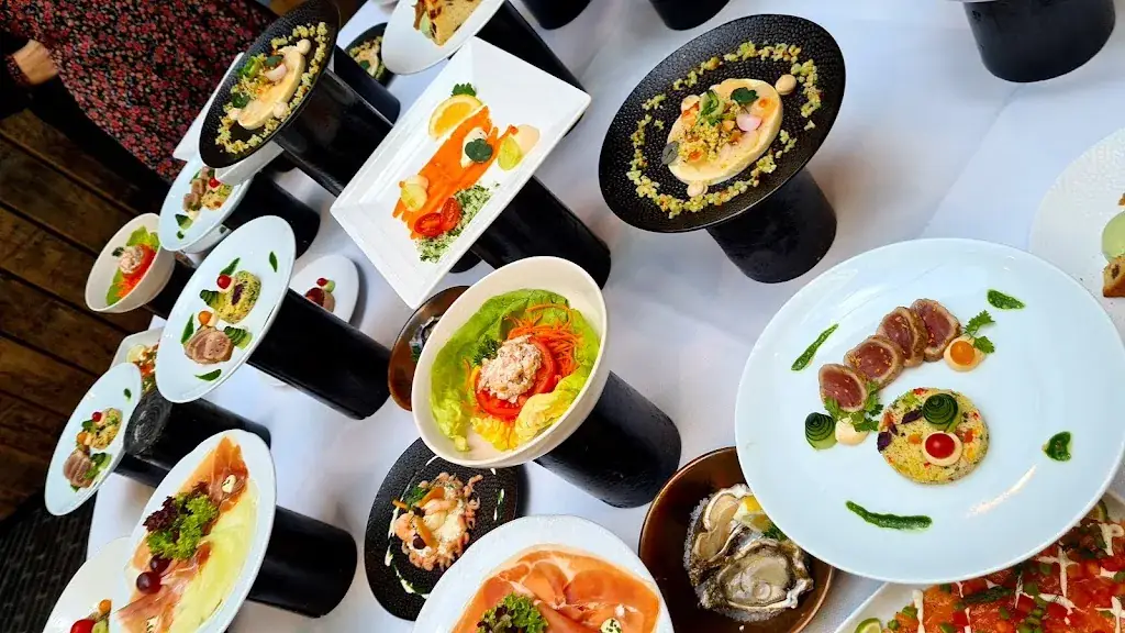 Kristof Meirlaen _Salons Saint Germain_Diksmuide_review