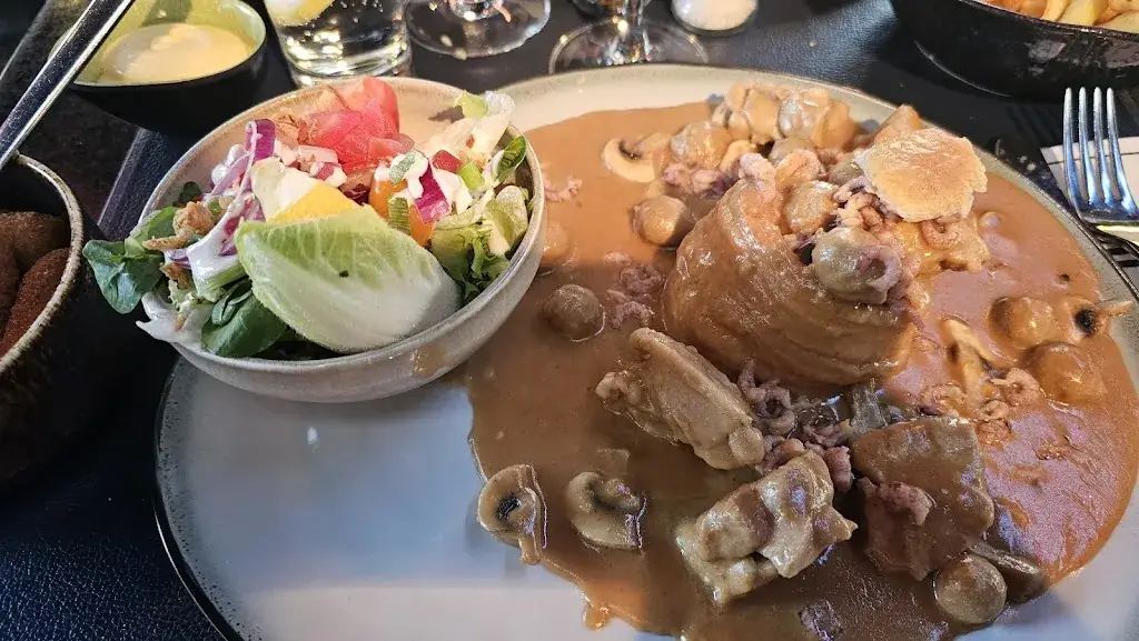 Brendan Rousseau_Nicky's, Café_Diest_review