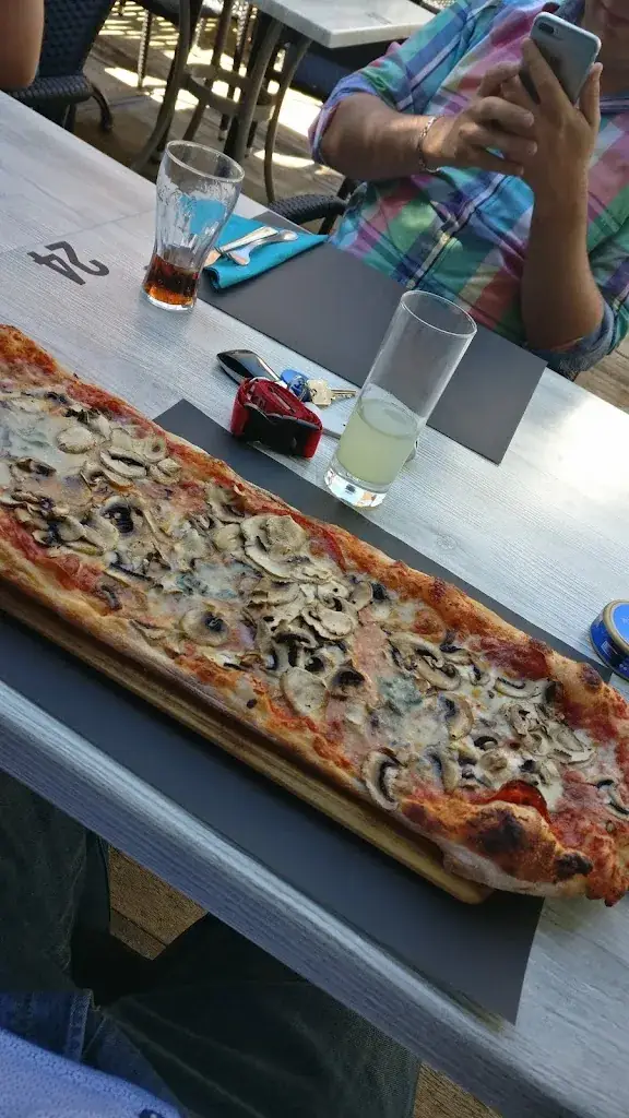 Gregory Oldyck_Pizzeria Da Leonardo_Diest_review