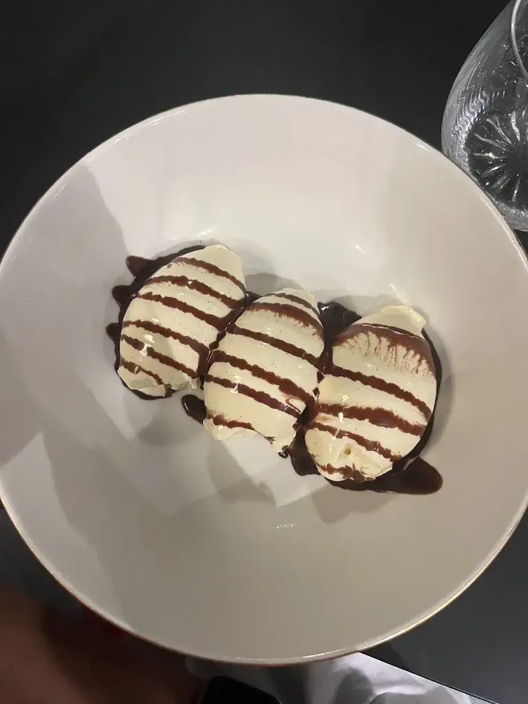 Kato Vanhoof_Jerome_Diest_review