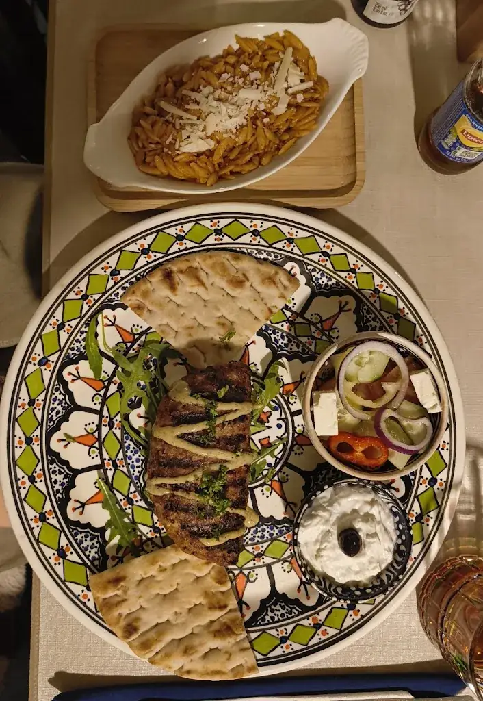 Florian Wilms_Bij de Griek (Ontbijt enzo)_Diest_reseña