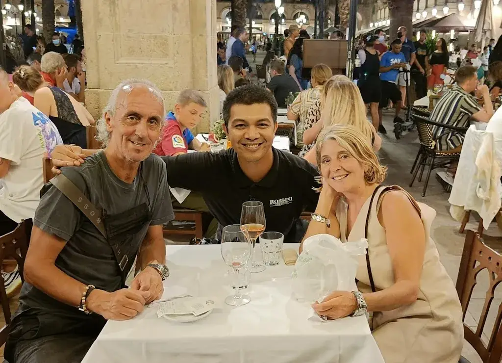 Dirk Janssens_Kusadasi_Diest_review