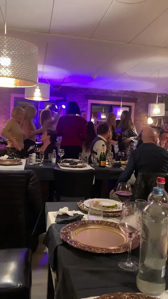 Delicia by Elisabete_Duffel_slider_image_2