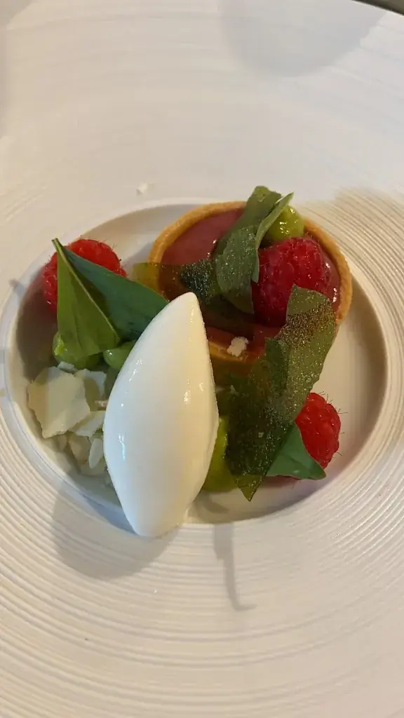 Kristof Vandenbroucke_LE JULIEN_Aalter_review