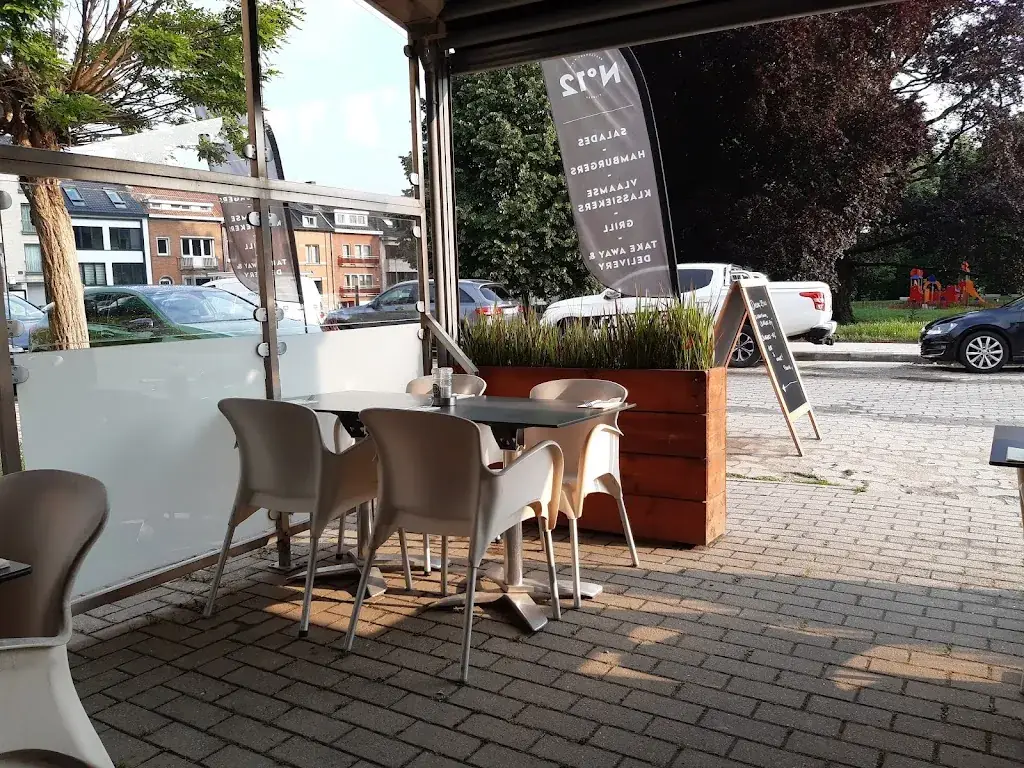 Plein 12 Restaurant in Dilbeek