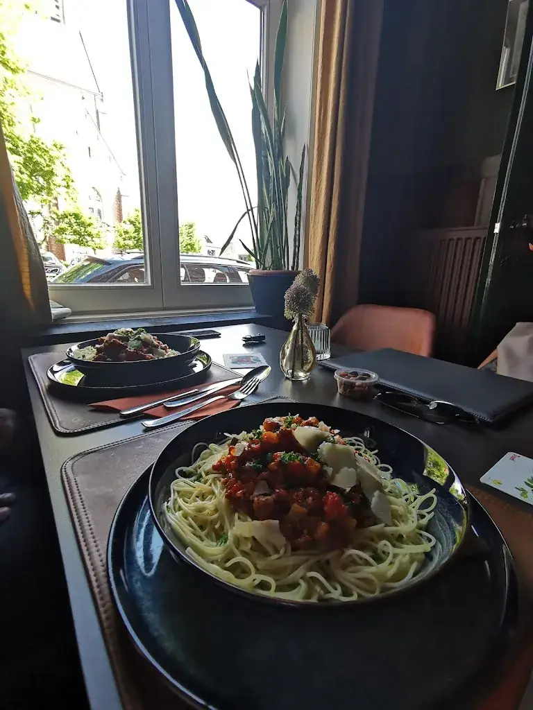 Vamos Além Viagens_De Litanie_Aalter_review