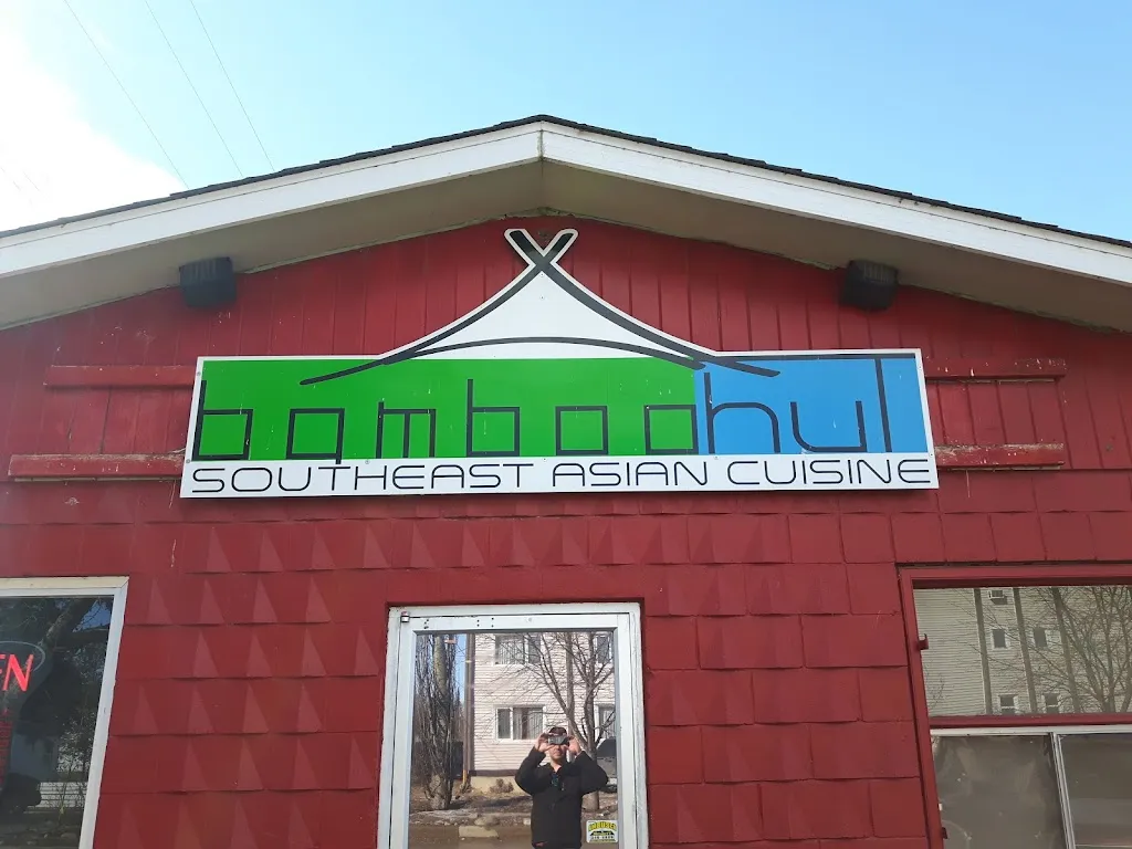Bamboo Hut Southeast Asian Cuisine restaurant à Sylvan Lake