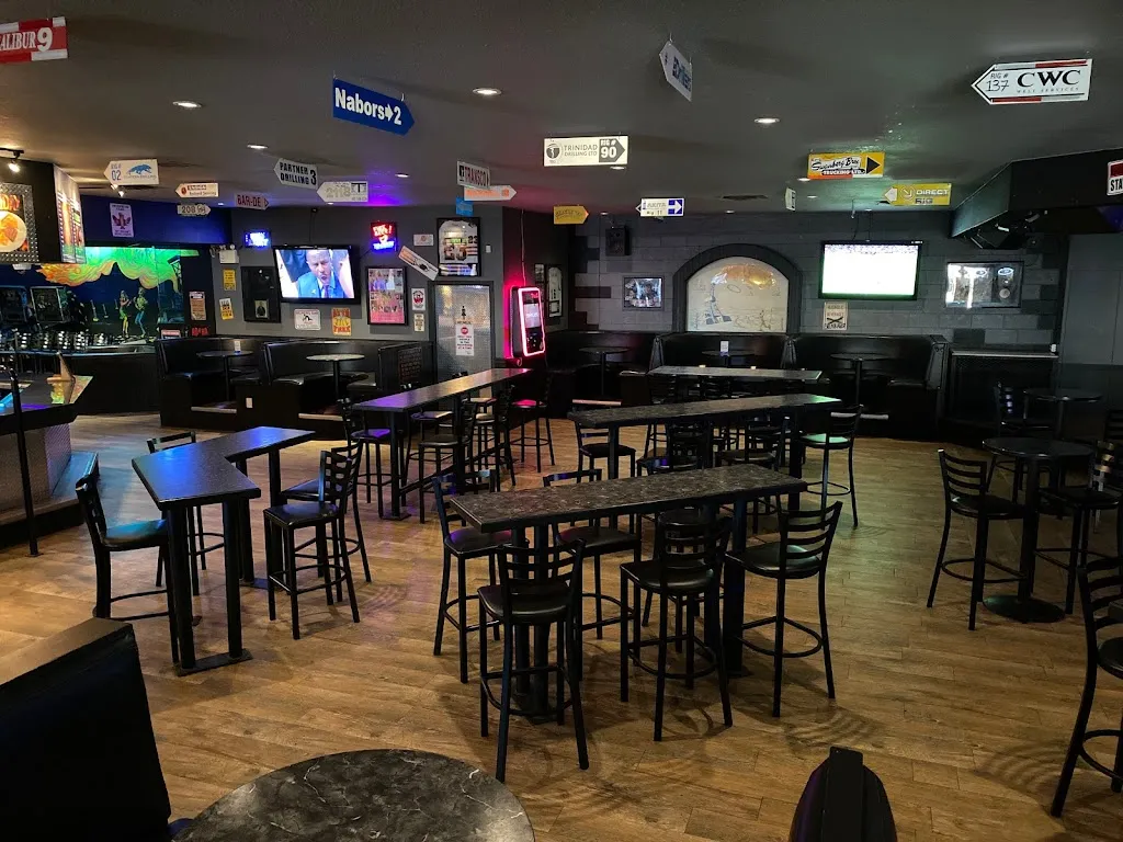 Oilmen's Club Taphouse & Grill restaurante en Taber
