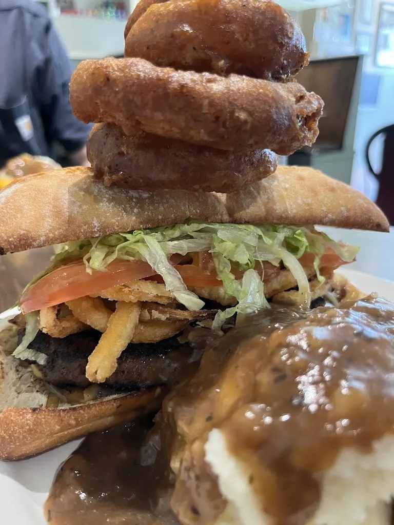 Mitchell's Cafe_Wetaskiwin_slider_imagen_3