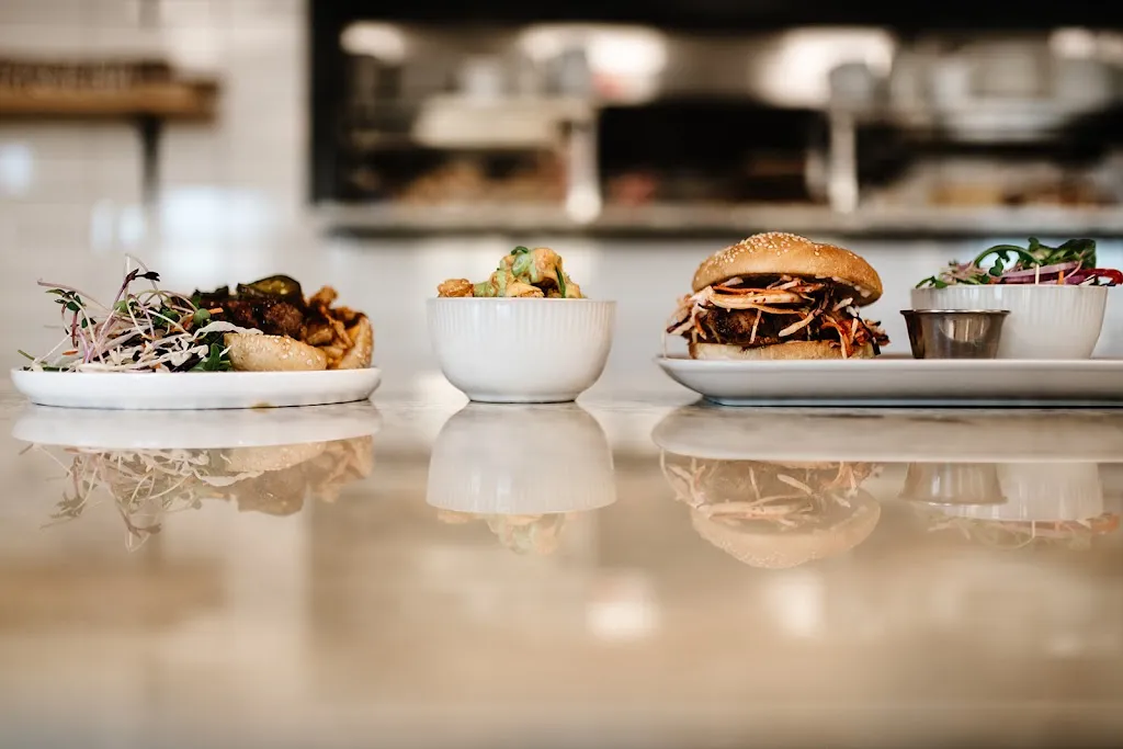 More Eatery_Campbell River_slider_bild_2