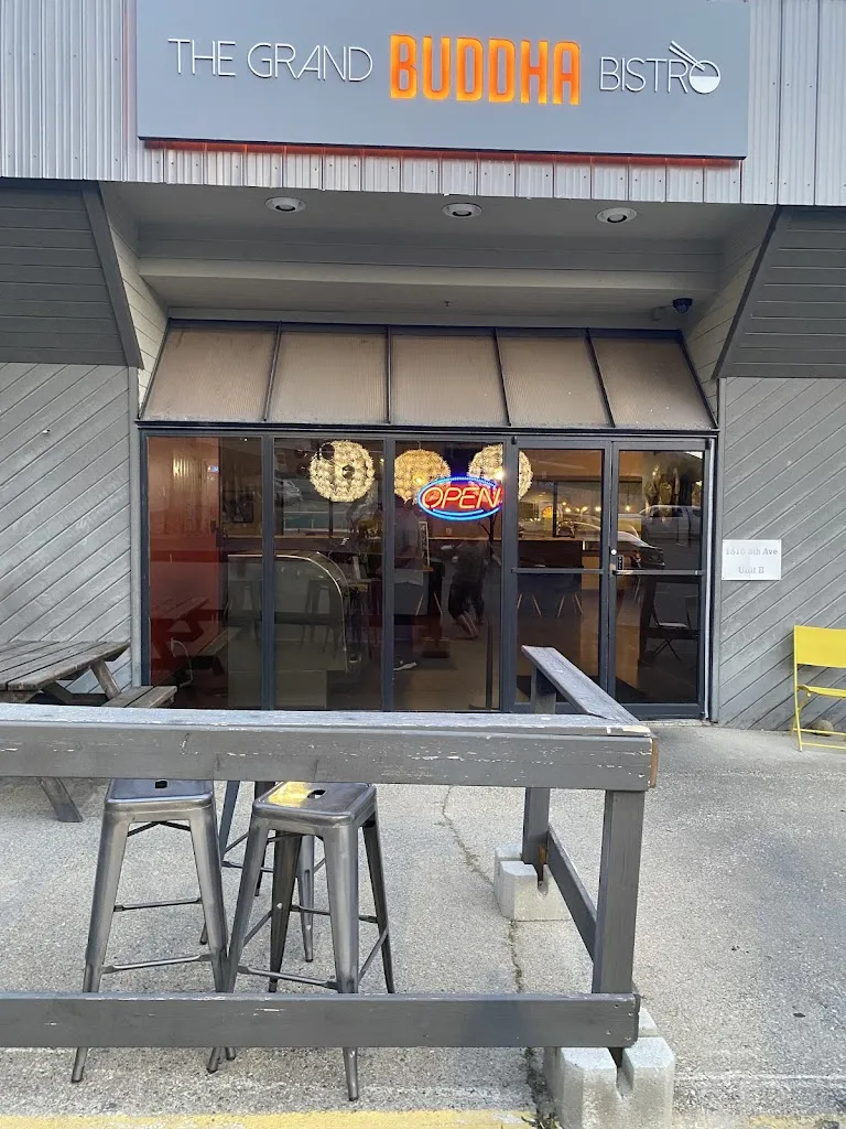 The Grand Buddha Bistro restaurante en Castlegar