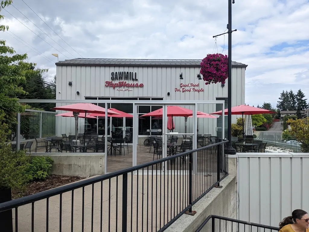 Sawmill Taphouse & Grill restaurante en Chemainus