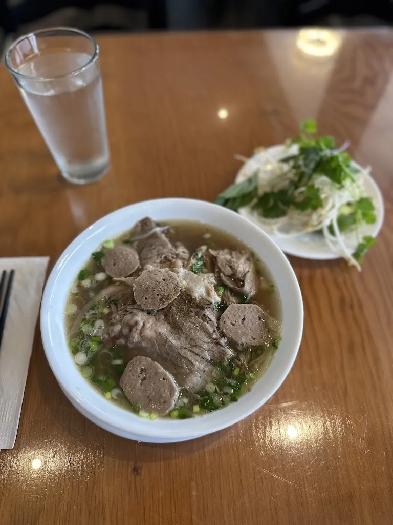 Pho Triple 7 Restaurant_Chemainus_slider_imagen_2