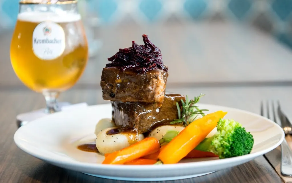 Izba Bistro_Coquitlam_slider_imagen_3