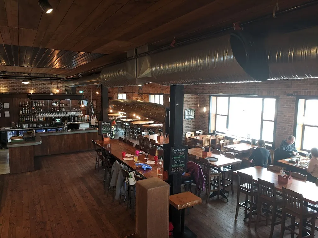 Casey's Community House restaurante en Creston