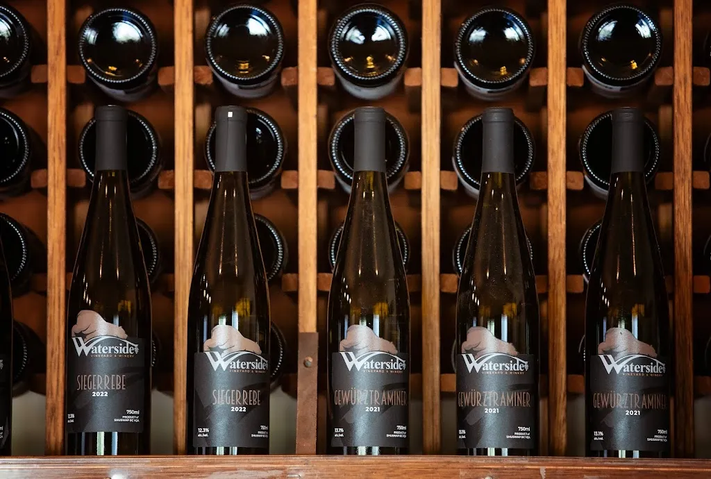 Waterside Beverage Co. restaurante en Enderby