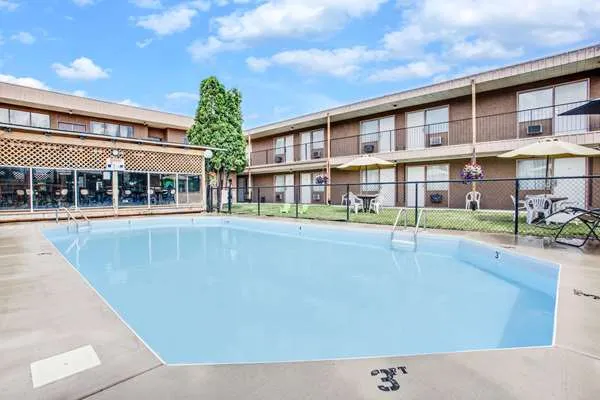 Fortune's Landing Motel Enderby, Enderby | Menu, Photos, Avis & Réservation
