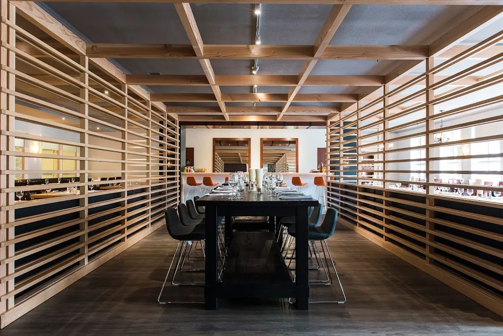Table Food + Drink_Canmore_slider_imagen_1