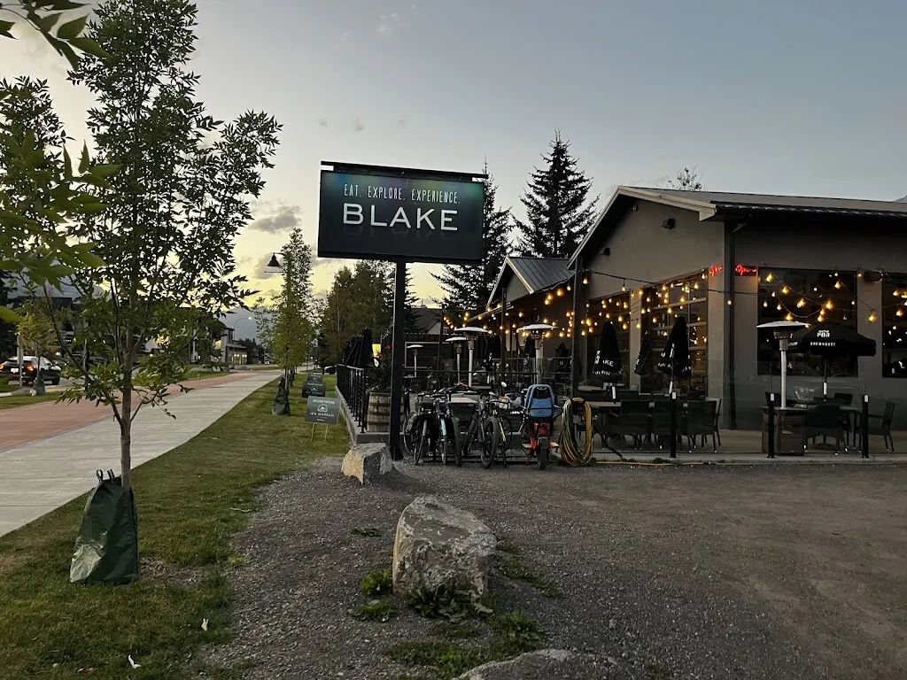 BLAKE Restaurant Brewhouse and Distillery restaurante en Canmore