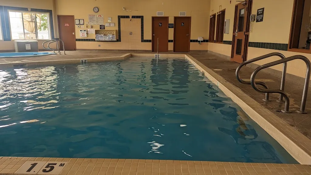 Woodlands Inn & Suites restaurante en Fort Nelson