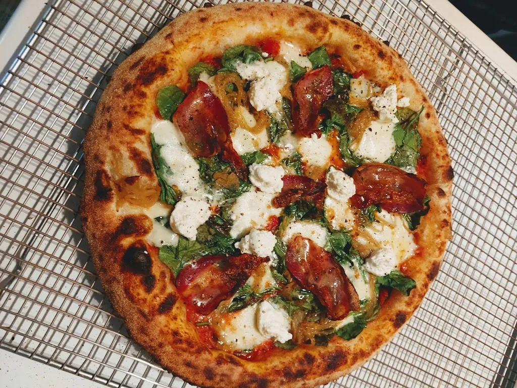 Graffito Pizza_Fernie_slider_immagine_3