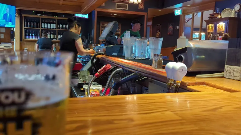 Blackfish Pub_Gibsons_slider_imagen_2