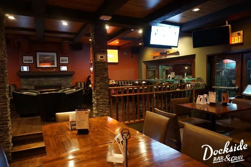 Dockside Bar & Grill_Chestermere_slider_imagen_1
