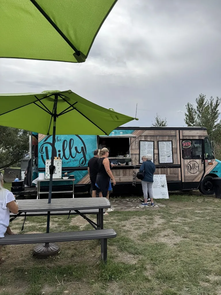 The Dilly Food Truck restaurante en Invermere