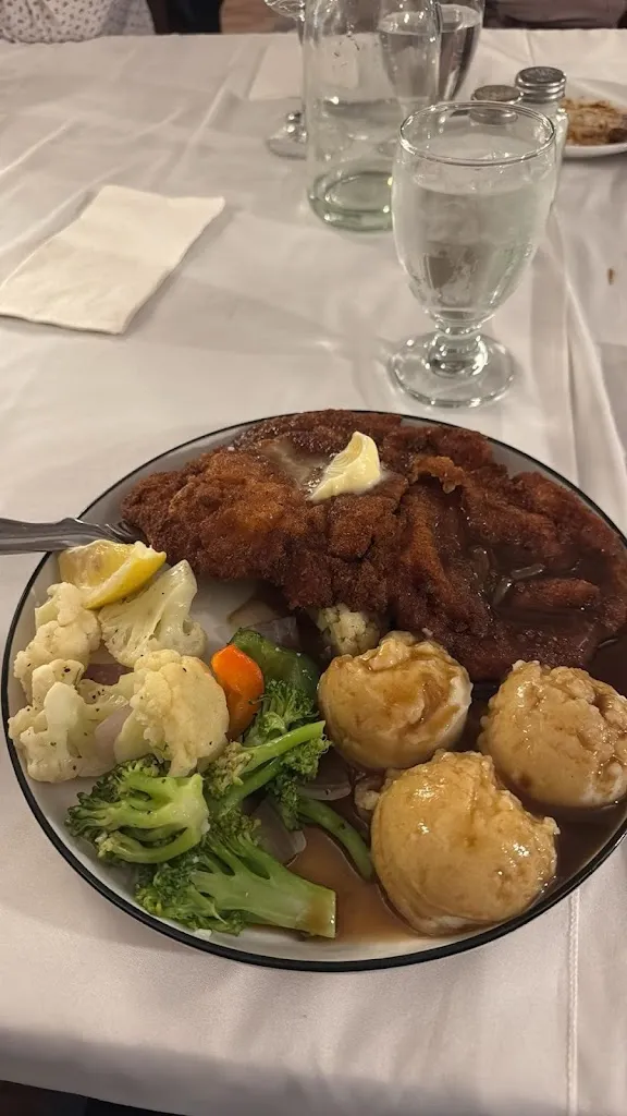 claudia lorena barrera_The Chalet Restaurant_Kitimat_review